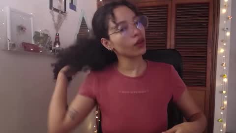 Snapshot of treasuresz chatting on 03.08.25 Emily online show from 03.08.25