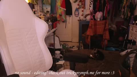 Snapshot of tricky_nymph chatting on 02.03.25 Cassie online show from 02.03.25