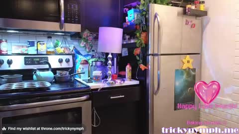 Snapshot of tricky_nymph chatting on 02.16.25 Cassie online show from 02.16.25