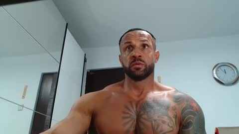 Snapshot of tridentmuscles chatting on 11.15.25 tridentmuscles online show from 11.15.25