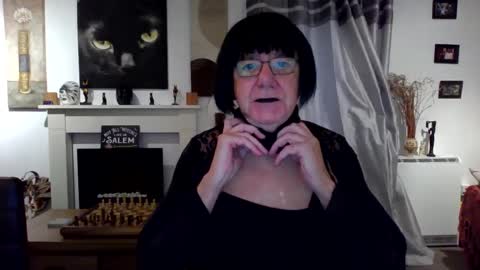 Snapshot of trinity1011 chatting on 11.04.25 trinity1011 online show from 11.04.25