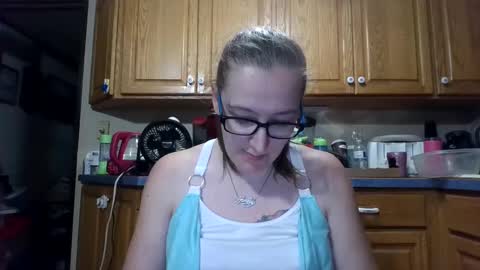 Snapshot of truckerswifetobe chatting on 10.01.25 TruckersWifeToBe online show from 10.01.25