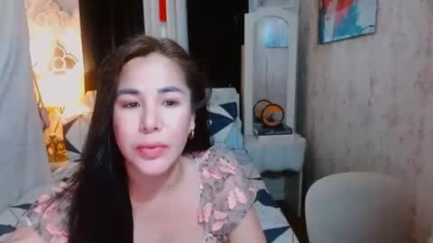 Snapshot of true_belle chatting on 01.05.25 GODDESS BELLE online show from 01.05.25