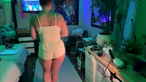 Snapshot of trugreeneyes92 chatting on 11.17.25 trugreeneyesubslut online show from 11.17.25