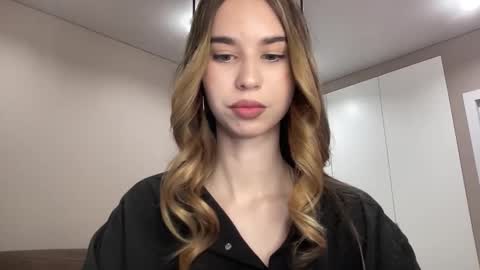 Snapshot of tryme_muse chatting on 11.14.25 tryme_muse online show from 11.14.25