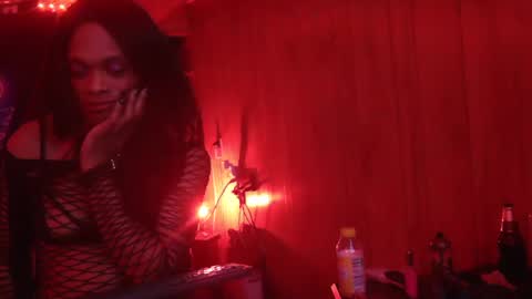 Snapshot of tsnitra chatting on 03.12.25 TsNitra online show from 03.12.25