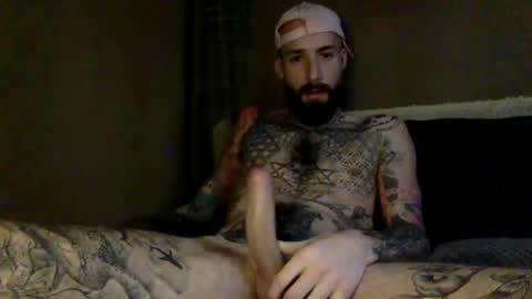 Snapshot of tuhands chatting on 12.16.24 Tuhands online show from 12.16.24