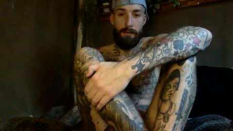 Snapshot of tuhands chatting on 12.20.24 Tuhands online show from 12.20.24