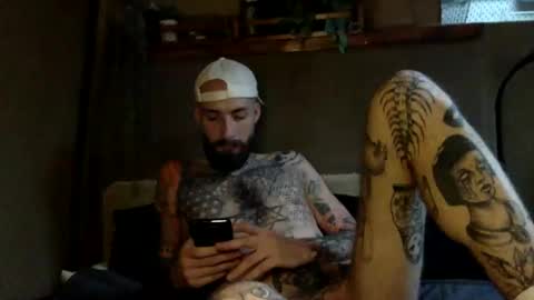 Snapshot of tuhands chatting on 01.08.25 Tuhands online show from 01.08.25