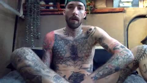 Snapshot of tuhands chatting on 02.05.25 Tuhands online show from 02.05.25