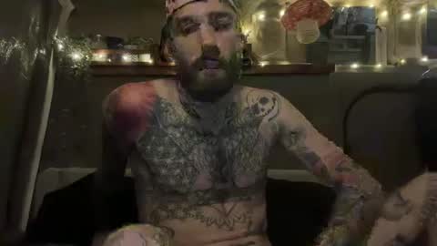 Snapshot of tuhands chatting on 03.08.25 Tuhands online show from 03.08.25