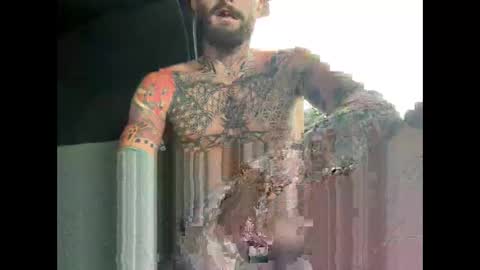 Snapshot of tuhands chatting on 10.14.25 Tuhands online show from 10.14.25