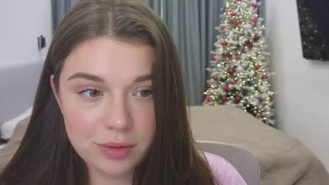 Snapshot of tutti_frutti_ chatting on 12.23.24 Ariana online show from 12.23.24