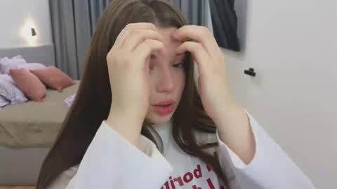 Snapshot of tutti_frutti_ chatting on 03.07.25 Ariana online show from 03.07.25