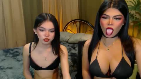 Snapshot of twinktransshanel chatting on 10.19.25 twinktransshanel online show from 10.19.25