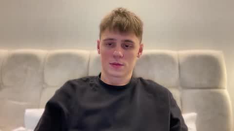 Snapshot of tyler_garrner chatting on 09.19.25 tyler_garrner online show from 09.19.25