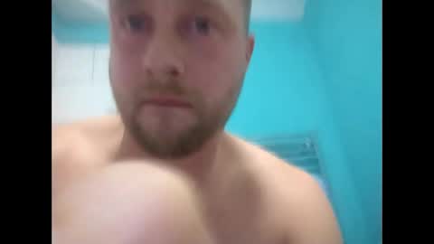 Snapshot of tyreking chatting on 09.22.25 tyreking online show from 09.22.25