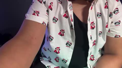 Snapshot of tysean1 chatting on 12.19.24 Slong Dong online show from 12.19.24