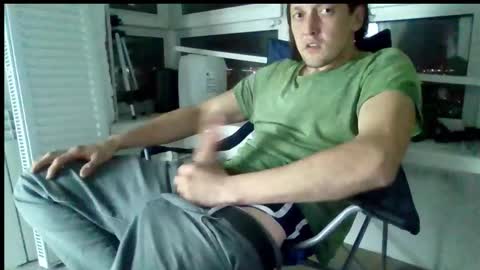 Snapshot of ubtjohn chatting on 11.12.25 John online show from 11.12.25