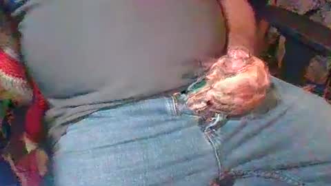 Snapshot of uncutmike7x5 chatting on 12.04.24 uncutmike7x5 online show from 12.04.24