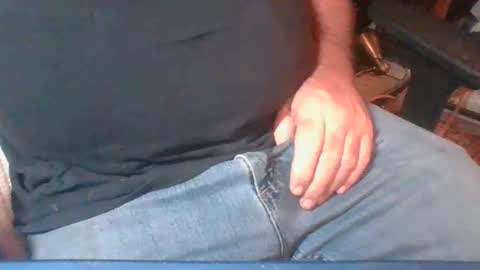 Snapshot of uncutmike7x5 chatting on 02.02.25 uncutmike7x5 online show from 02.02.25