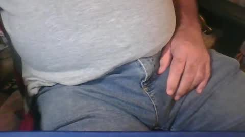 Snapshot of uncutmike7x5 chatting on 10.05.25 uncutmike7x5 online show from 10.05.25