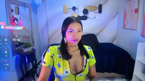 Snapshot of unforgettable_gh chatting on 09.23.25 Samantha online show from 09.23.25