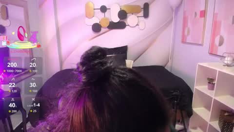 Snapshot of unforgettable_gh chatting on 10.20.25 Samantha online show from 10.20.25