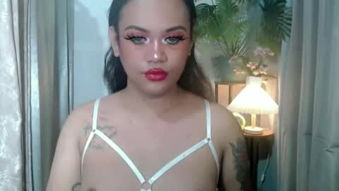 Snapshot of unforgettable_sin chatting on 10.06.25 Bella Shamara Odett online show from 10.06.25