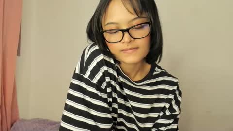 Snapshot of unu_nai chatting on 03.09.25 new INSTA online show from 03.09.25