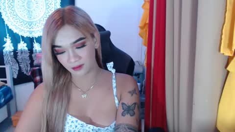 Snapshot of urasiandreamgirlxxx chatting on 12.07.24 jess online show from 12.07.24