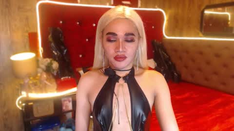 Snapshot of urcumgirlasiants chatting on 01.16.25 KENDALL online show from 01.16.25