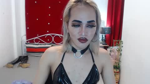 Snapshot of urcumgirlasiants chatting on 02.16.25 KENDALL online show from 02.16.25