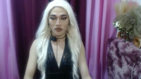 Snapshot of urcumgirlasiants chatting on 09.24.25 KENDALL online show from 09.24.25