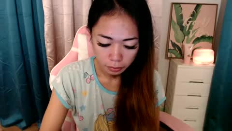 Snapshot of urfantacyjamaica chatting on 02.23.25 ayumi reacher online show from 02.23.25