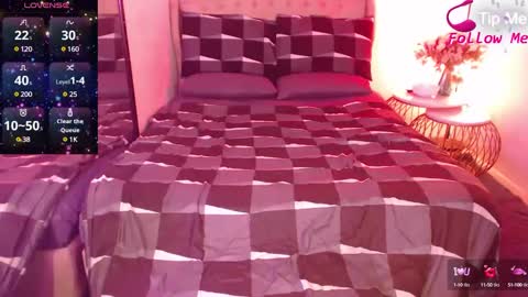 Snapshot of urgoddessofsex chatting on 01.09.25 angela online show from 01.09.25