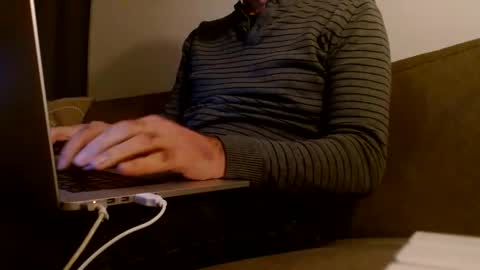 Snapshot of uropportunity chatting on 01.21.25 Dutchsoftie online show from 01.21.25