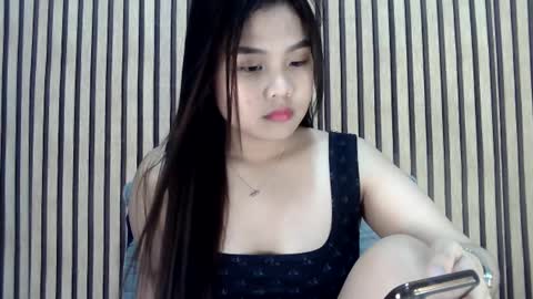 Snapshot of urpinaycutie chatting on 02.17.25 urpinaycutie online show from 02.17.25