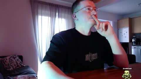 Snapshot of vacation__ chatting on 02.18.25 vacation__ online show from 02.18.25