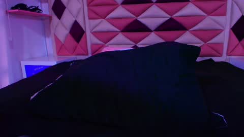 Snapshot of vale_castro1 chatting on 09.25.25 Valentina online show from 09.25.25
