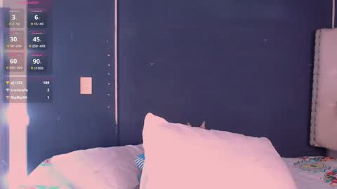 Snapshot of valen_thompson chatting on 12.22.24 IG-valen mendoza99 twitter valenthompson99 online show from 12.22.24