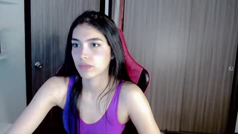 Snapshot of valentinasweet_ chatting on 11.02.25 Valentina  online show from 11.02.25