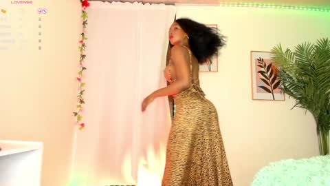 Snapshot of valeria_thompson1 chatting on 02.06.25 Valeria online show from 02.06.25