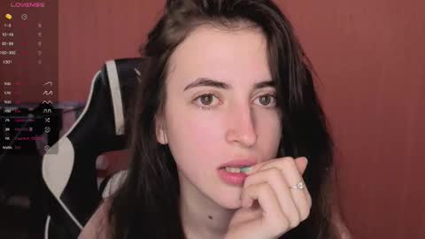 Snapshot of valeritiio chatting on 09.19.25 valeritiio online show from 09.19.25