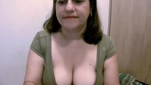 Snapshot of valerysquirtxxx chatting on 12.31.24 VALERY SQUIRT online show from 12.31.24
