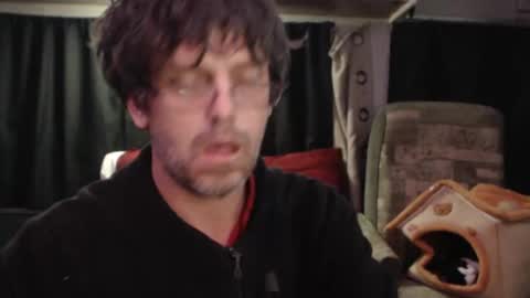 Snapshot of valleycamboy chatting on 11.04.25 ValleyCamBoy and Friends online show from 11.04.25