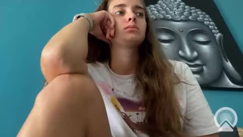 Snapshot of valure_lera chatting on 03.08.25 valure_lera online show from 03.08.25