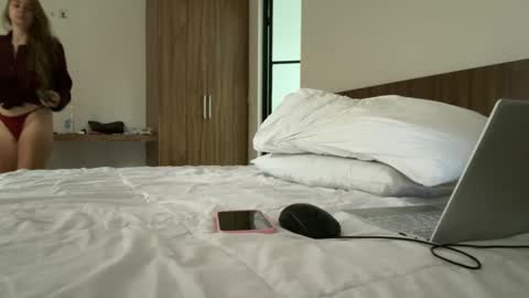 Snapshot of valure_lera chatting on 09.21.25 valure_lera online show from 09.21.25