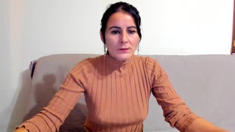 Snapshot of valysexybarbie chatting on 12.10.24 valentina online show from 12.10.24