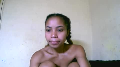Snapshot of vanah344375 chatting on 10.01.25 vanah344375 online show from 10.01.25